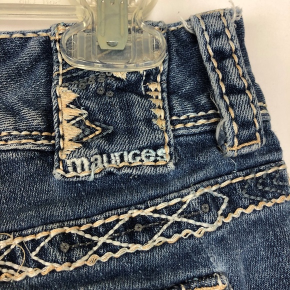 ♧ Maurices distressed shorts Size 3/4 - Picture 4 of 6